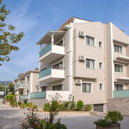 Zisis Suites ニドリ エクステリア 写真
