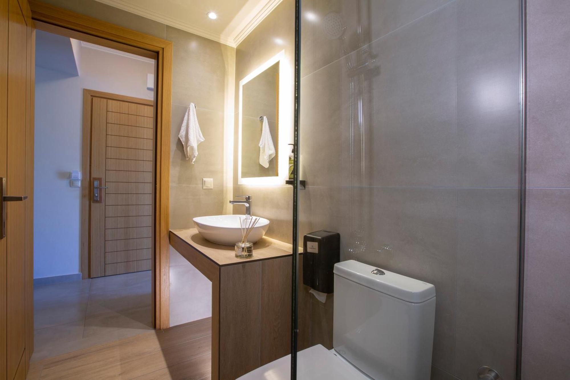 Zisis Suites ニドリ エクステリア 写真