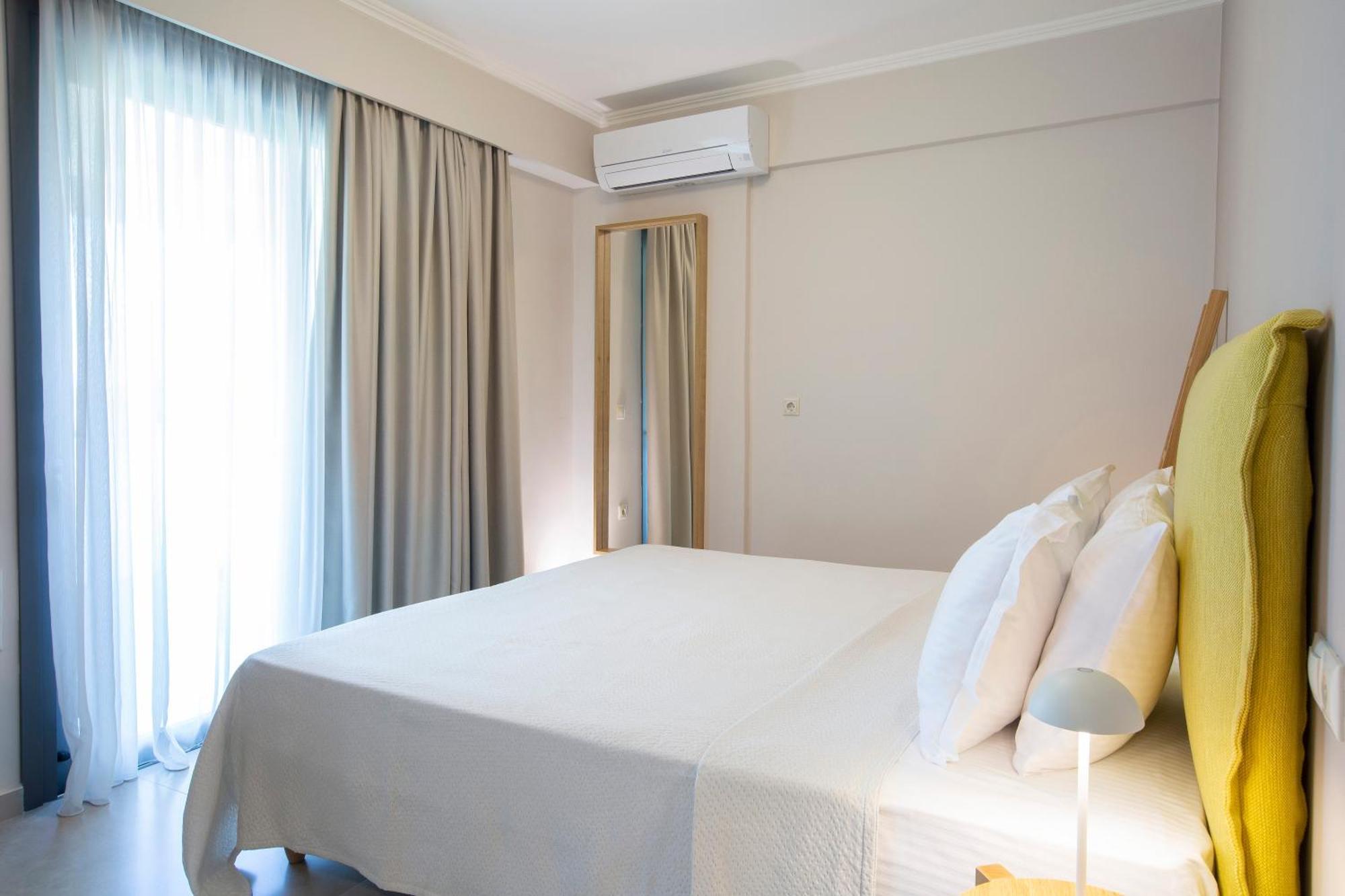 Zisis Suites ニドリ 部屋 写真